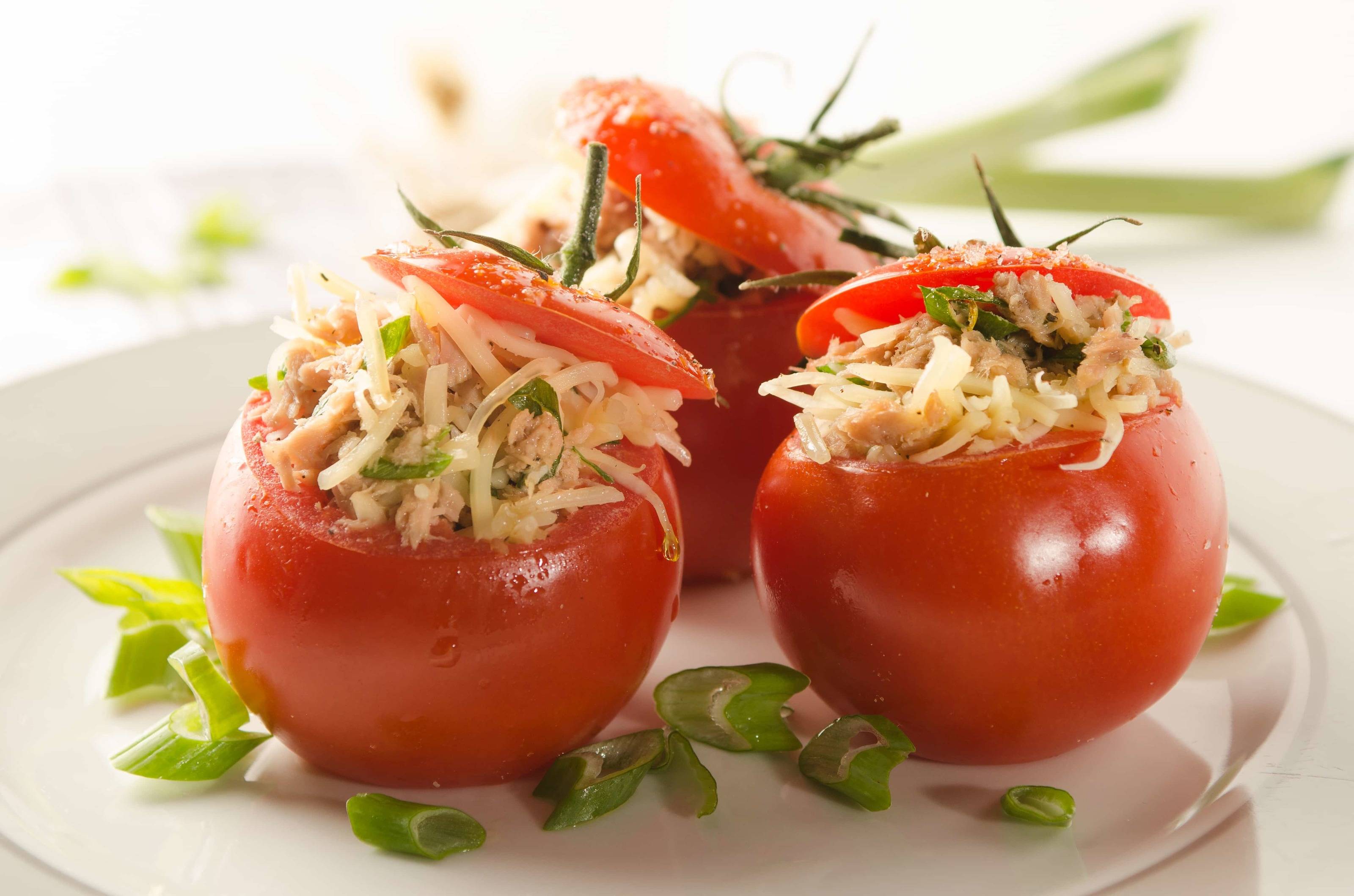 Gefüllte Paradeiser mit Thunfisch