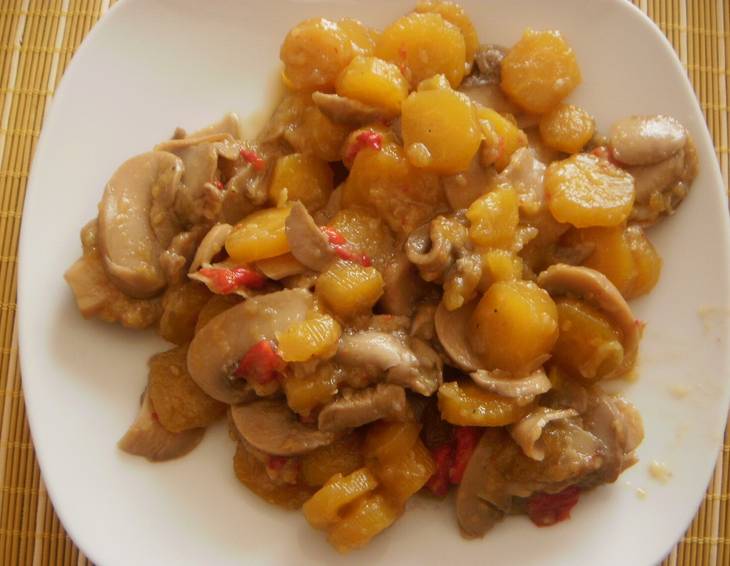 Champignons mit Gemüse Champignons mit Gemüse