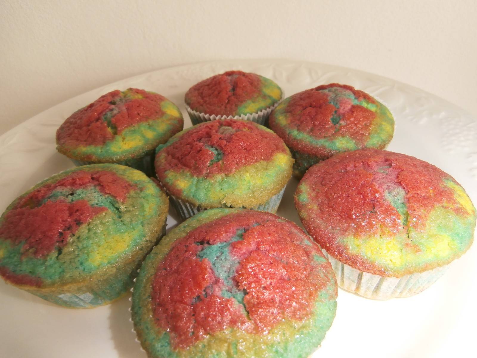 Regenbogen-Muffins