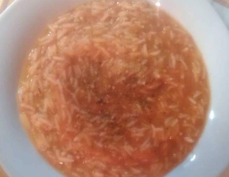 Tomatensuppe mit Reis Tomatensuppe mit Reis