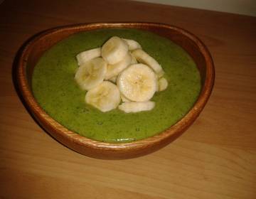 Grüne Bananencreme mit Vogerlsalat Grüne Bananencreme mit Vogerlsalat