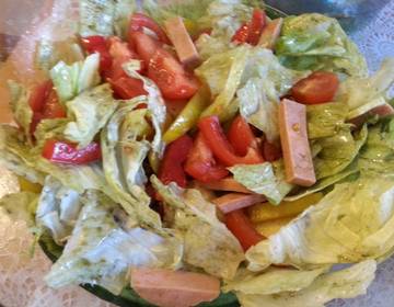 Saurer Wurstsalat Saurer Wurstsalat