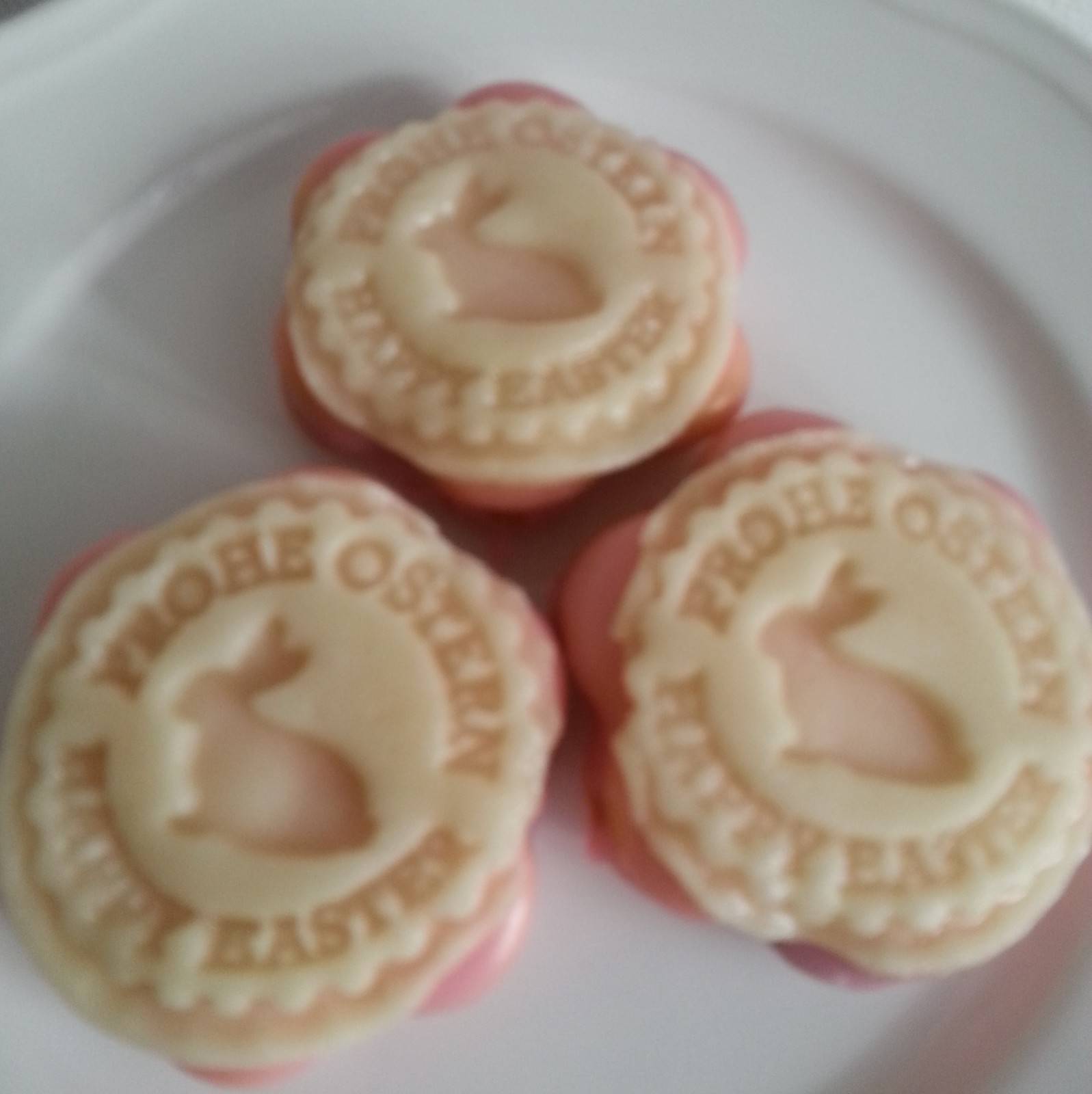 Oster-Kekse mit Himbeerfüllung Rezept - ichkoche.at Oster-Kekse mit Himbeerfüllung Rezept - ichkoche.at