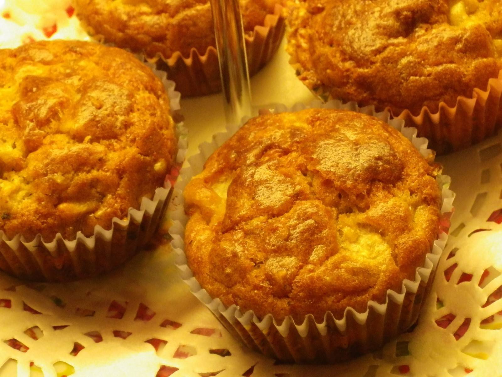 Muffins mit Roquefort, Birnen und Walnüssen