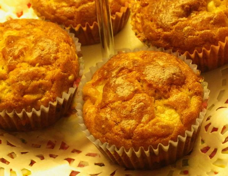 Muffins mit Roquefort, Birnen und Walnüssen