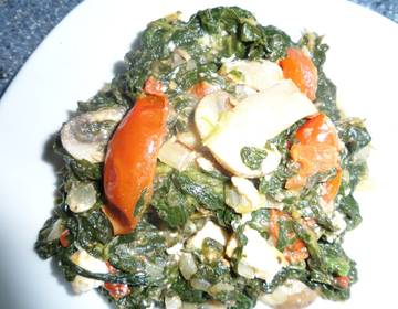 Spinat mit Tomaten und  Champignons Spinat mit Tomaten und  Champignons