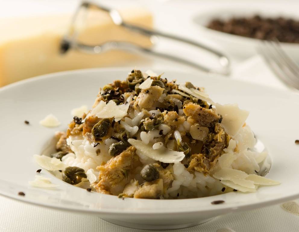 Risotto mit Hering, Kapern und Kaffeepulver Risotto mit Hering, Kapern und Kaffeepulver