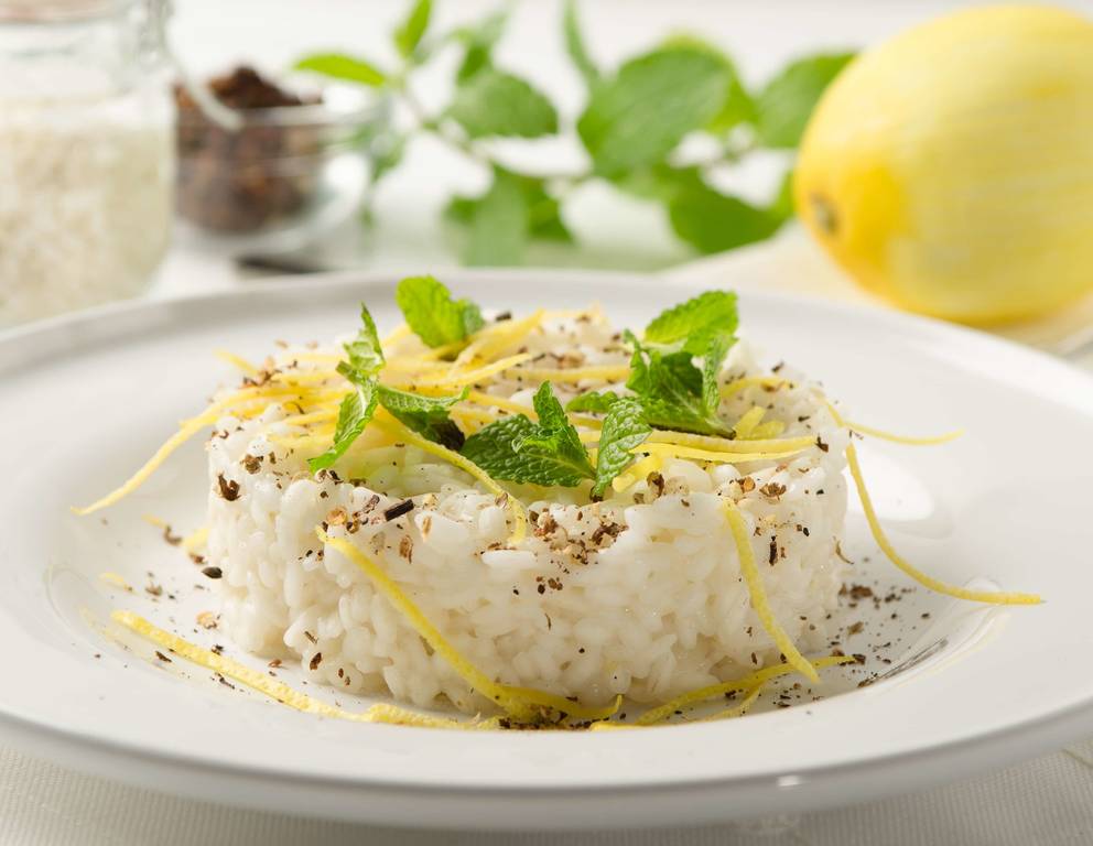 Risotto mit Zitrone, Minze und Pfeffer Risotto mit Zitrone, Minze und Pfeffer