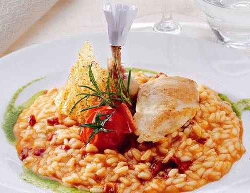 Risotto mit Kirschtomaten und Huhn
