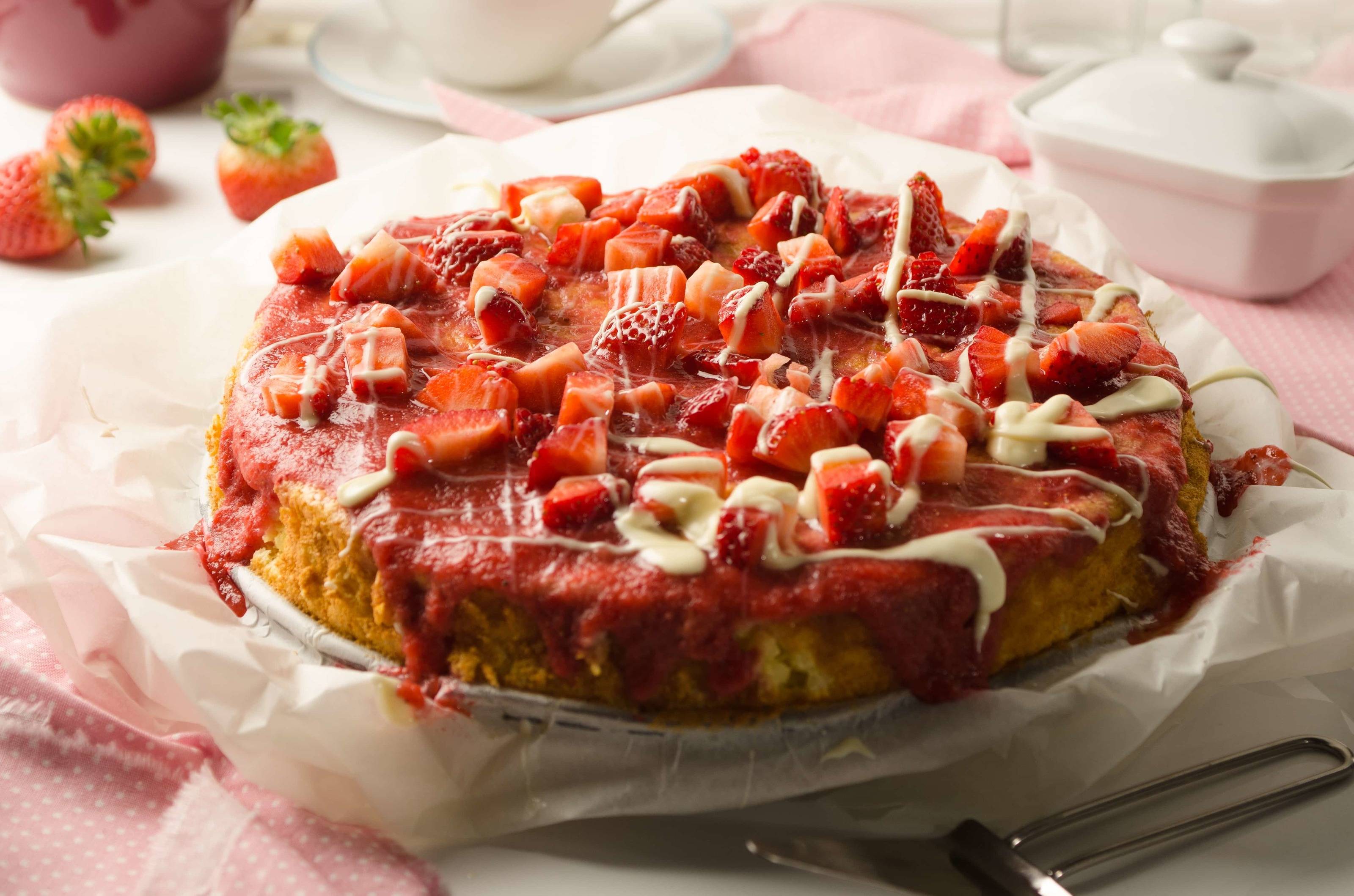Reispudding-Torte mit Erdbeeren