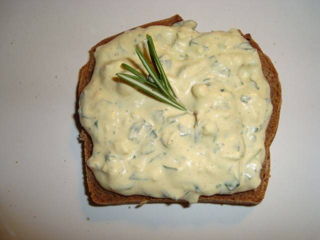 Eiaufstrich mit Bärlauch Rezept - ichkoche.at