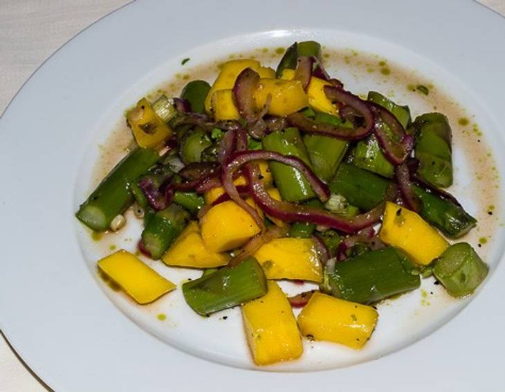 Spargel-Mangosalat Spargel-Mangosalat
