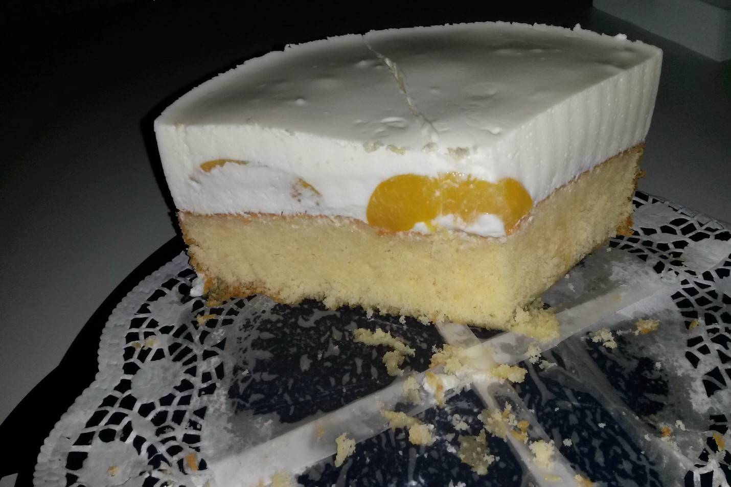 Joghurttorte mit Pfirsichen Rezept - ichkoche.de
