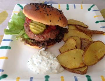 "Homemade" Hamburger "Homemade" Hamburger