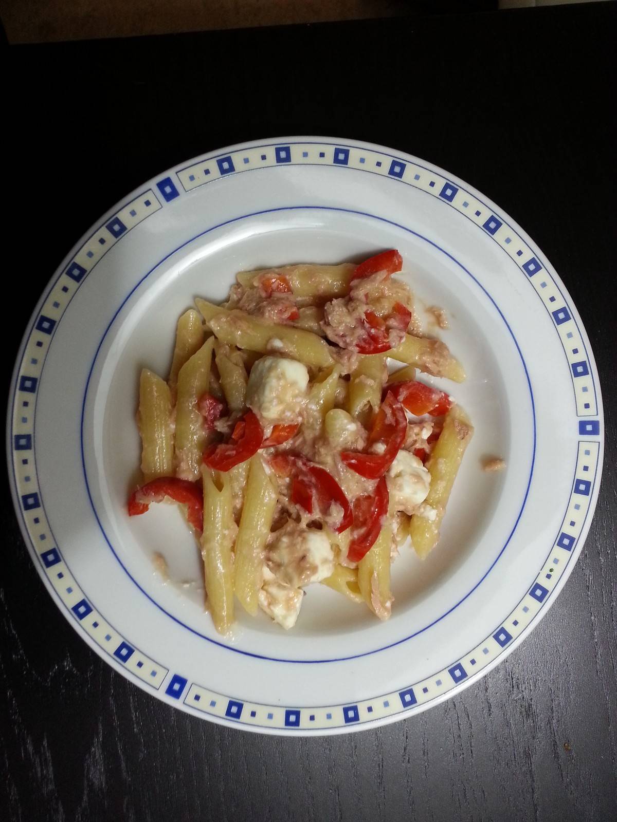 Pasta mit Thunfisch und Feta Rezept - ichkoche