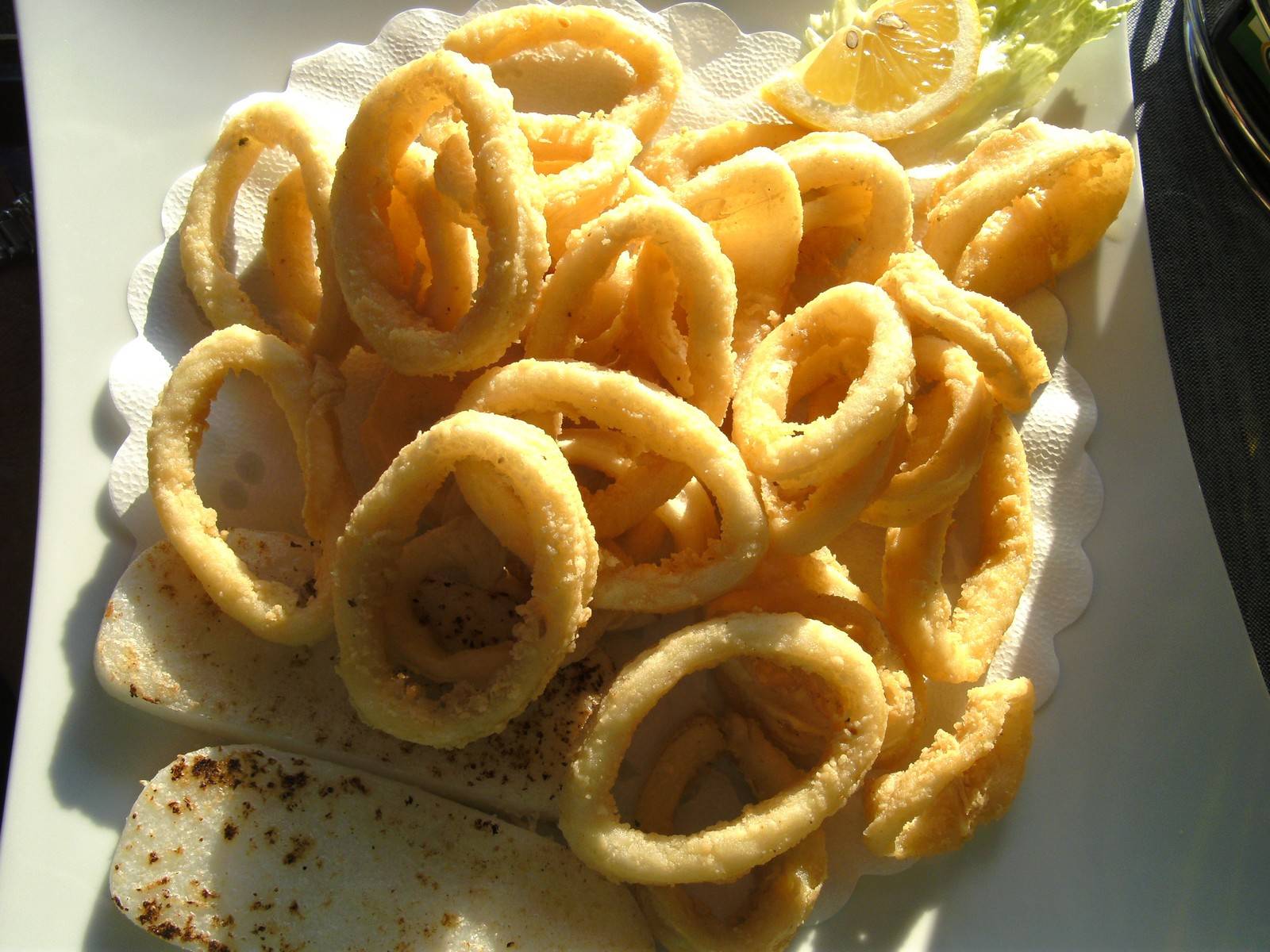 Calamari fritti mit Polenatschnitten