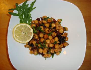 Pikanter Kichererbsensalat Pikanter Kichererbsensalat