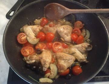 Mediterrane Hühnerpfanne Mediterrane Hühnerpfanne