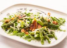 Gebratene Feigen mit Rucola und Grüner Spargel Gebratene Feigen mit Rucola und Grüner Spargel