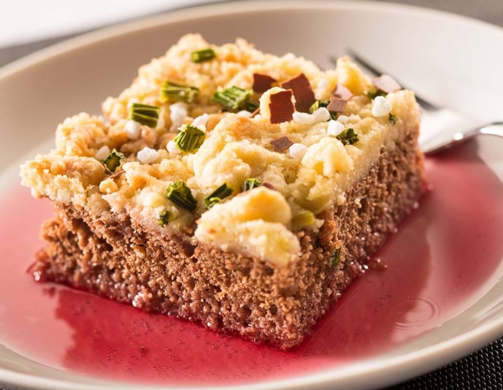 B´soffener Grüner Spargel-Kuchen mit Streusel B´soffener Grüner Spargel-Kuchen mit Streusel