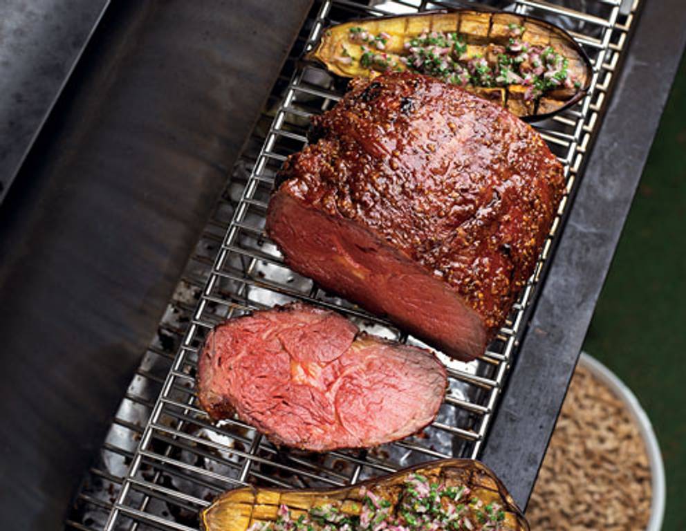 Rib-Eye im Ganzen gesmokt mit gesmokten Melanzani