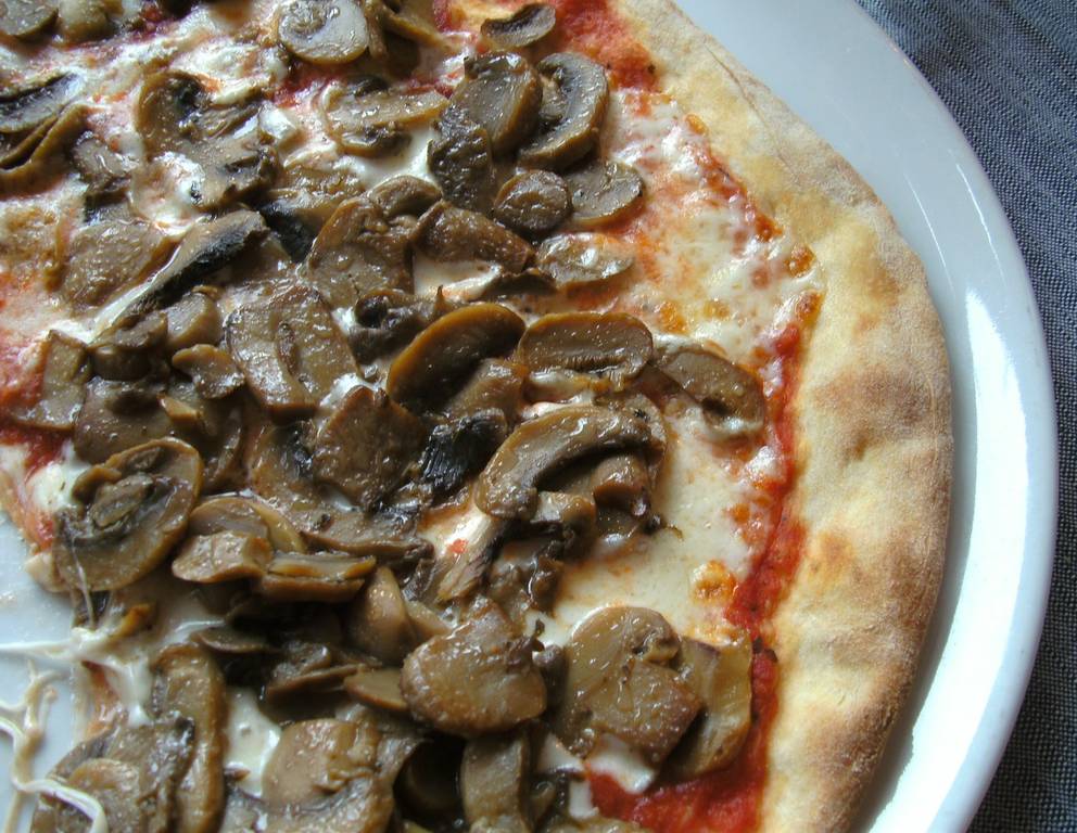 Pizza Funghi Pizza Funghi