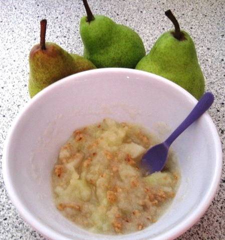 Birnen-Cornflakesbrei
