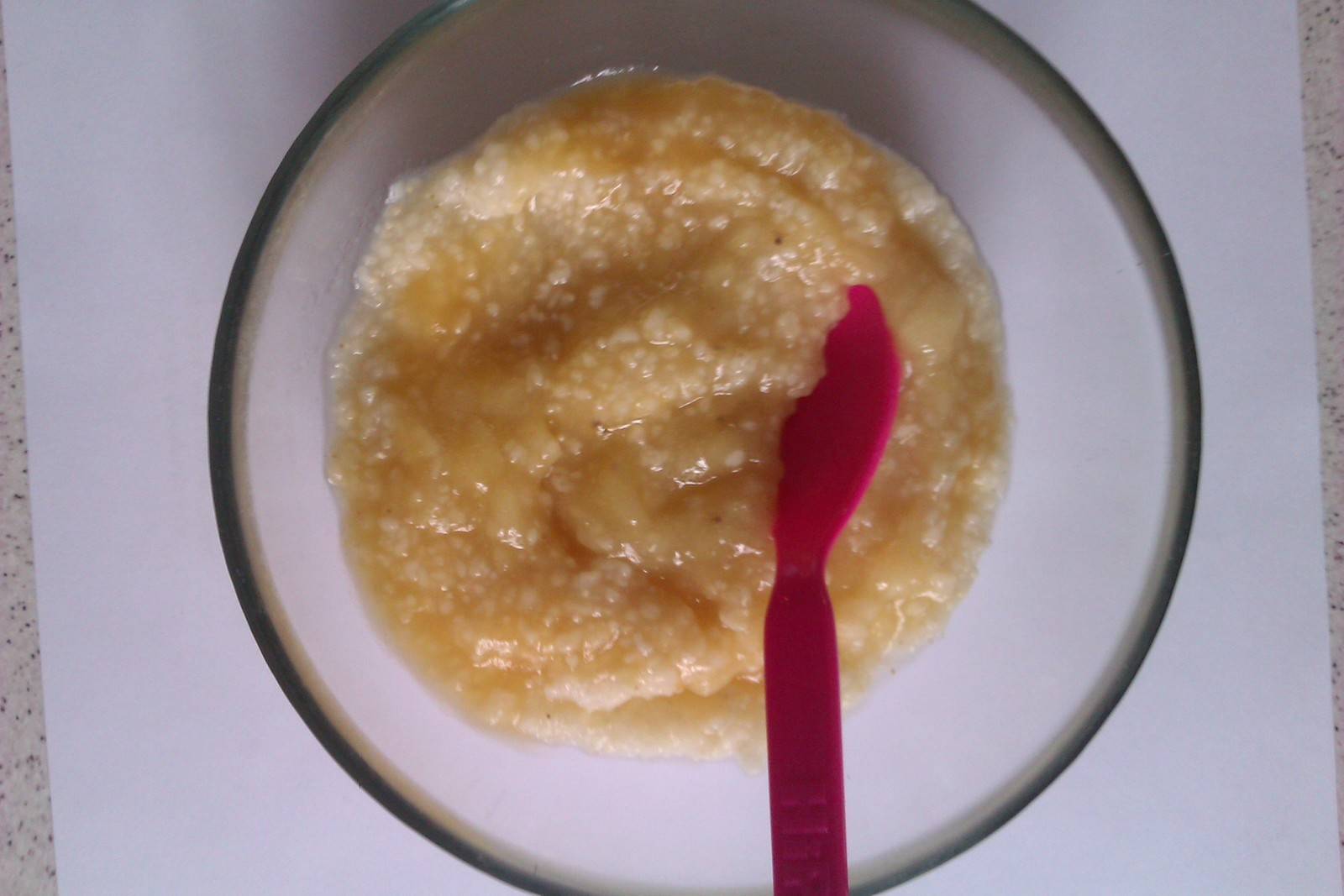 Hirseflockenbrei mit Apfel und Banane