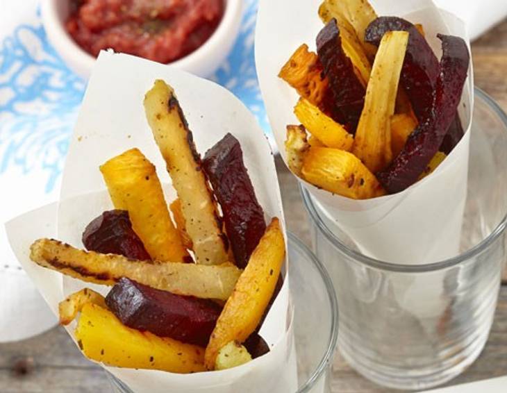 Gemüse-Pommes und Tomatendip Gemüse-Pommes und Tomatendip