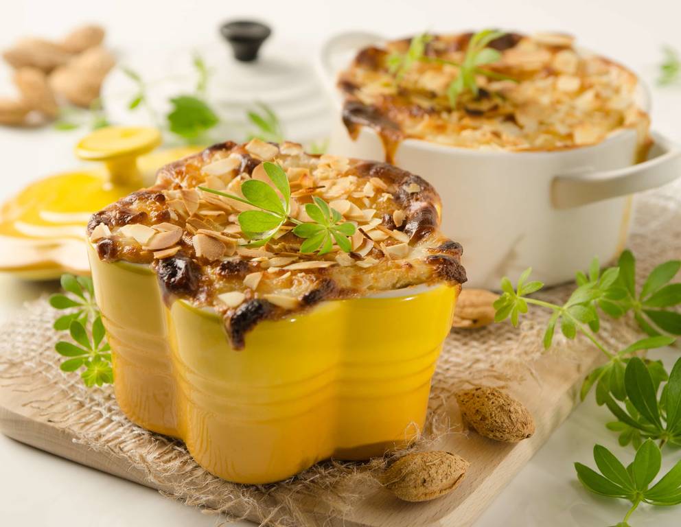 Waldmeister-Reisauflauf mit Rhabarber Waldmeister-Reisauflauf mit Rhabarber