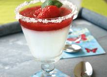 Erdbeer-Kokos-Daiquiri-Pudding