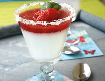 Erdbeer-Kokos-Daiquiri-Pudding Erdbeer-Kokos-Daiquiri-Pudding