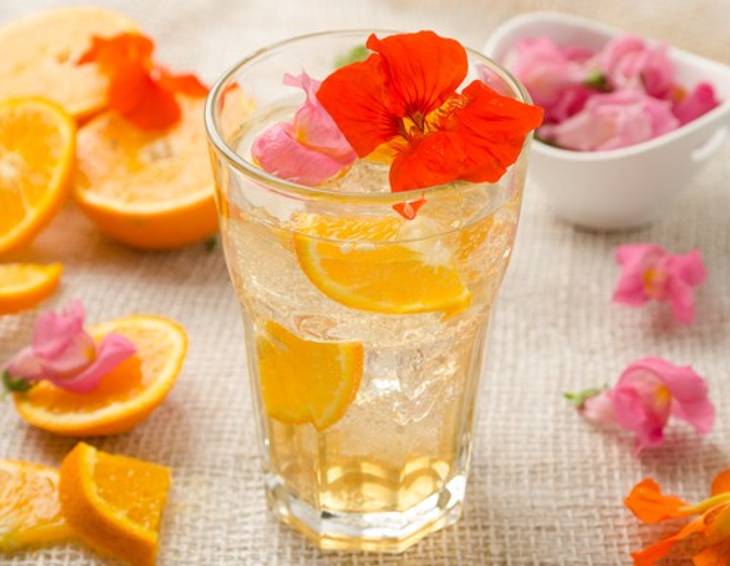 Sommerblüten-Orangen-Limonade