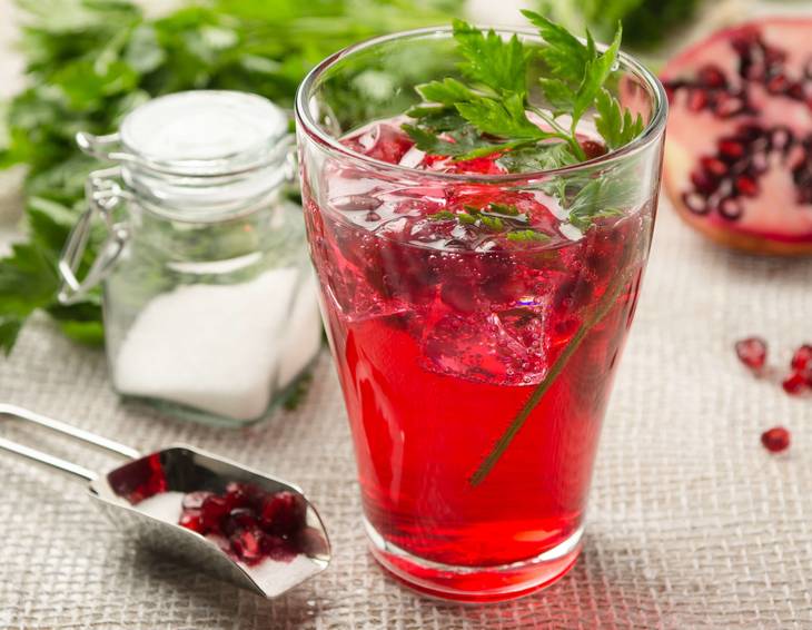 Granatapfel-Petersilie-Limonade Granatapfel-Petersilie-Limonade