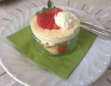 Erdbeer-Kokos-Tiramisu Erdbeer-Kokos-Tiramisu