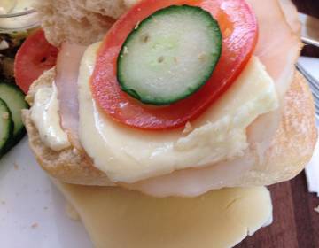 Schinken-Mozzarella-Brötchen Schinken-Mozzarella-Brötchen