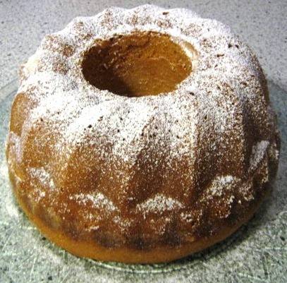 Eierlikör Guglhupf