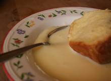 Dirndlbuchteln mit Vanillesauce Dirndlbuchteln mit Vanillesauce