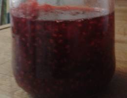 Himbeerkonfitüre aus der Mikrowelle Himbeerkonfitüre aus der Mikrowelle