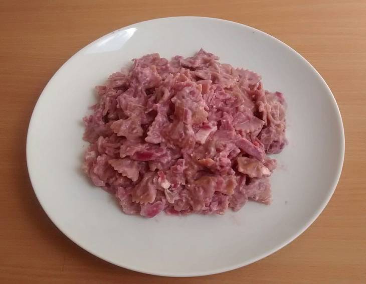 Rotkraut-Schafskäse-Nudeln