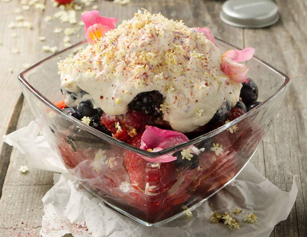 Beeren mit Vanillecreme