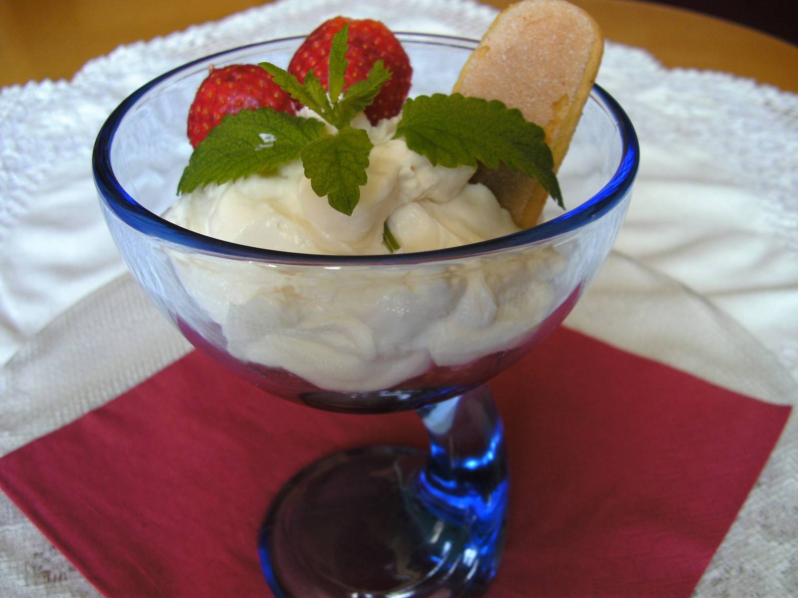 Mascarponecreme mit Erdbeeren Rezept - ichkoche.at Mascarponecreme mit Erdbeeren Rezept - ichkoche.at