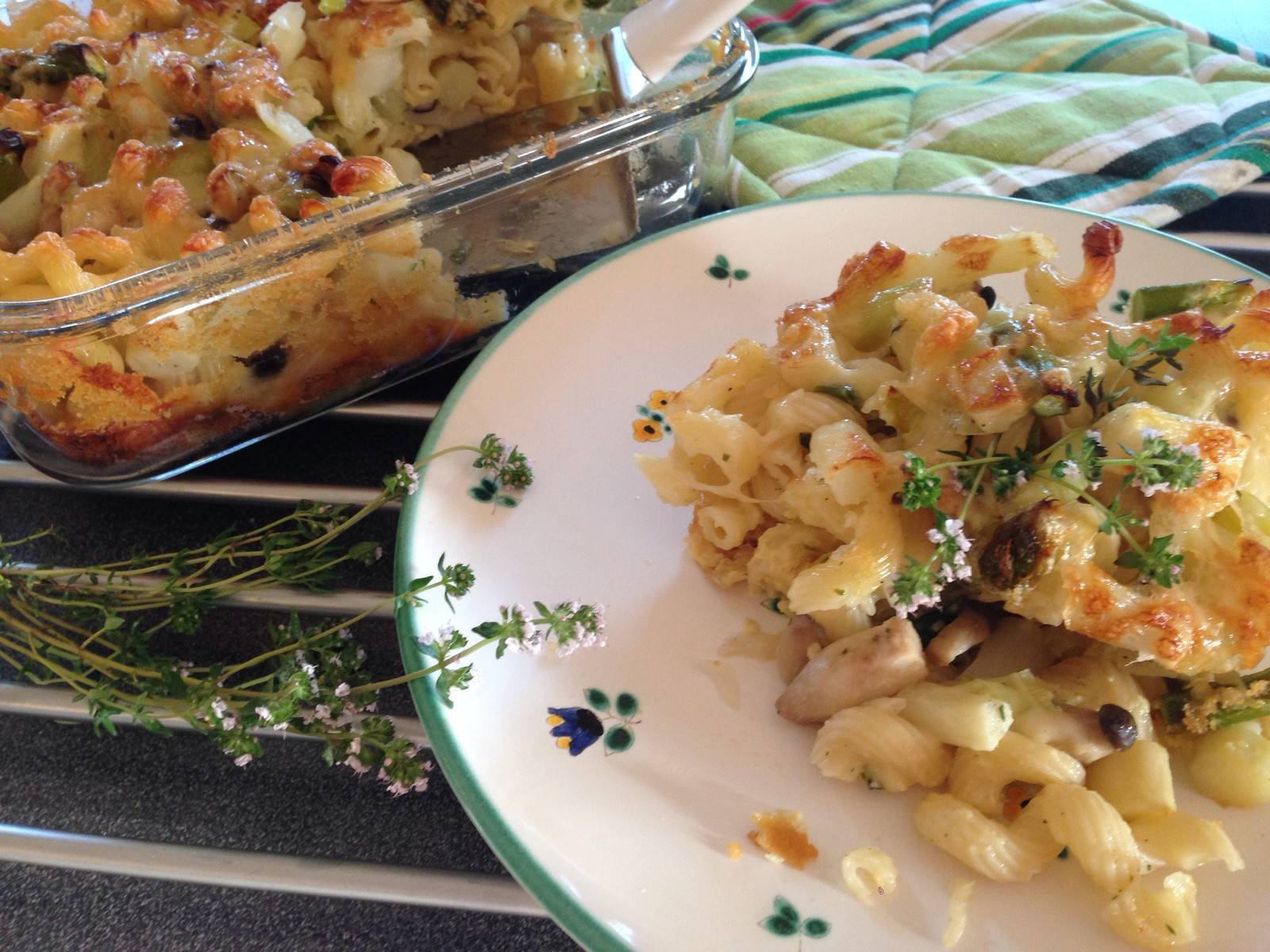 Nudelauflauf mit Spargel und Babykräuterseitlingen