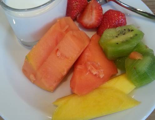 Früchte mit Joghurt-Dip
