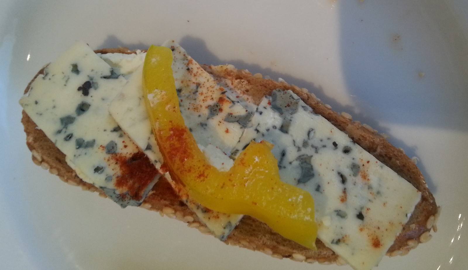 Blauschimmelkäse-Kornspitz