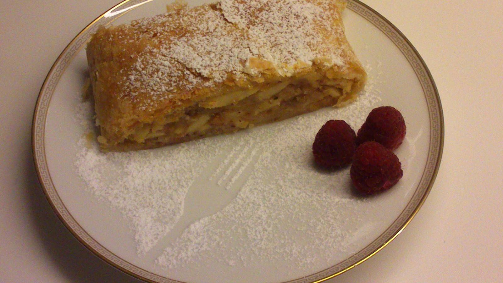 Apfel-Marzipan-Strudel