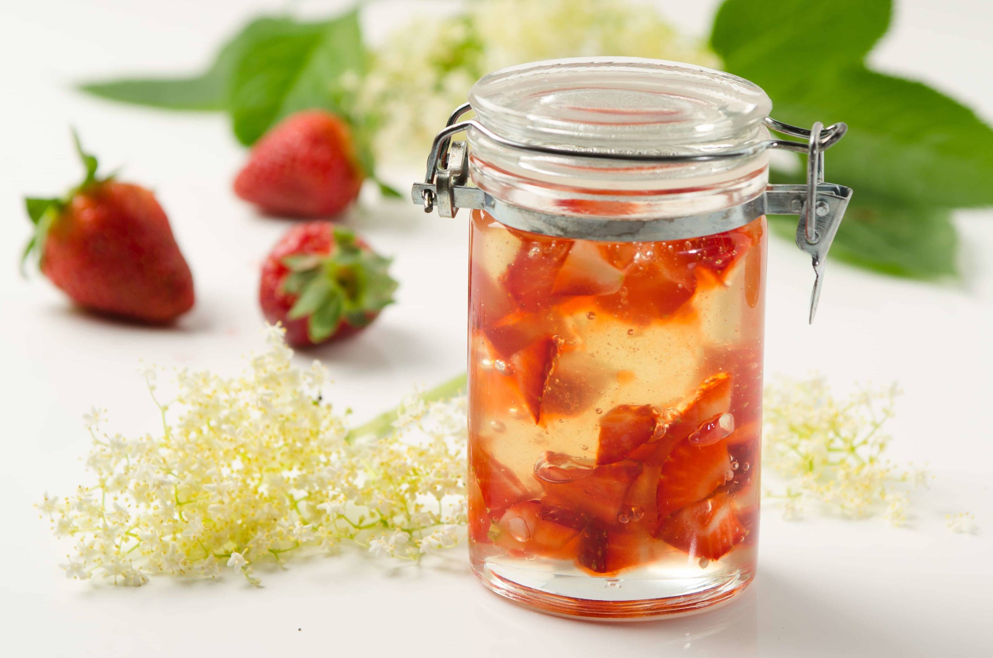 Holunderblüten-Erdbeer-Marmelade Rezept - ichkoche.de Holunderblüten-Erdbeer-Marmelade Rezept - ichkoche.de