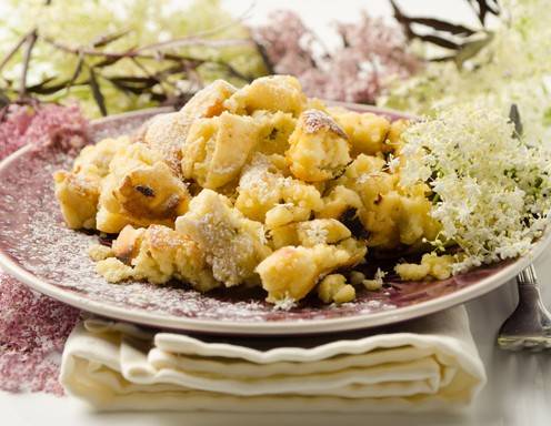 Holunderblüten-Kaiserschmarrn