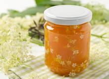 Marillen-Holunderblüten-Marmelade Marillen-Holunderblüten-Marmelade