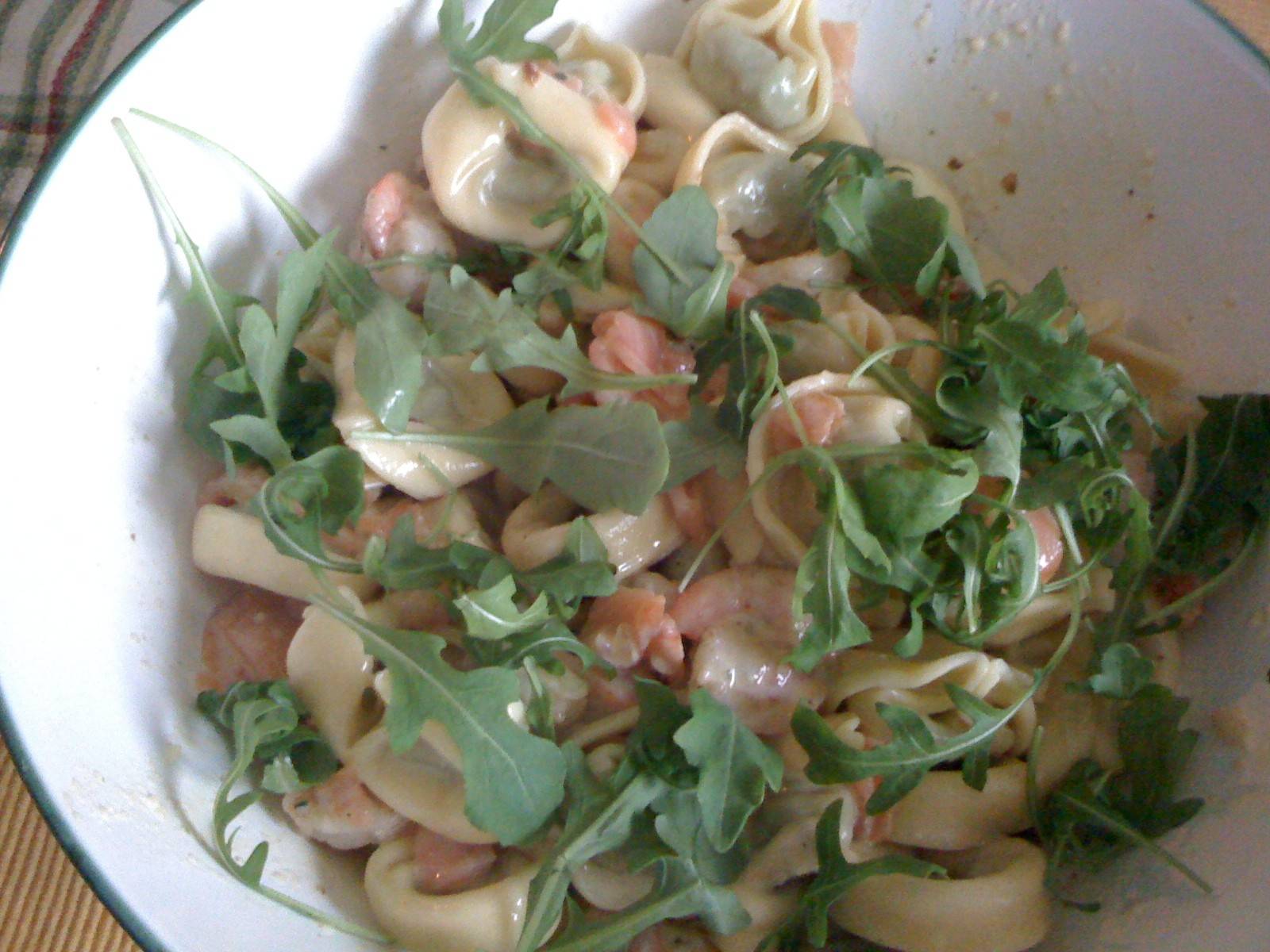 Pasta in Garnelen-Lachs-Sauce